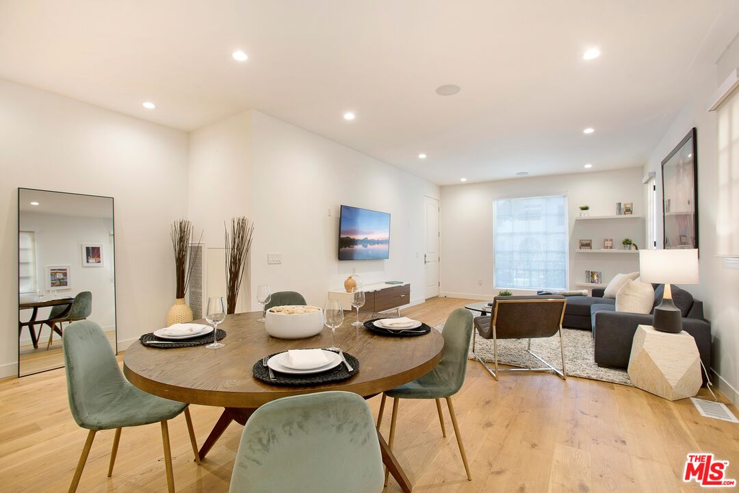 418 N Stanley Ave Unit: 420