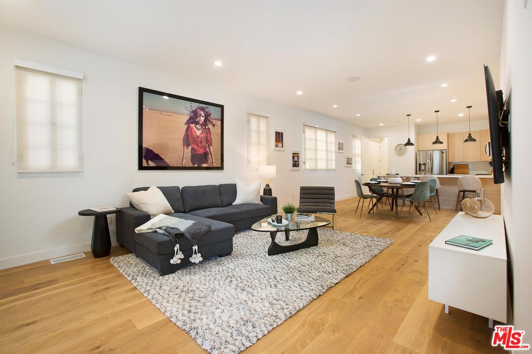 418 N Stanley Ave Unit: 420