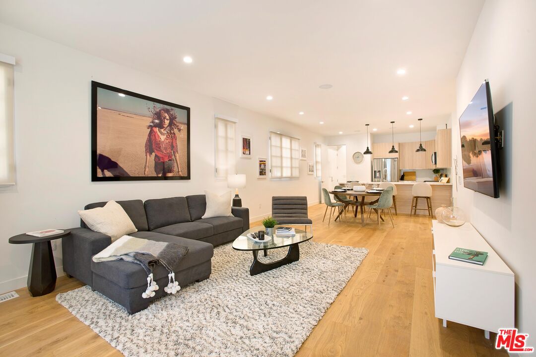 418 N Stanley Ave Unit: 420