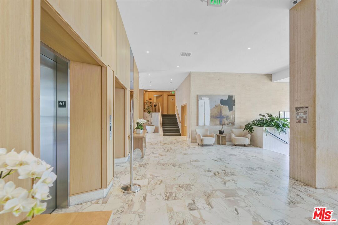999 N Doheny Dr Unit: 312