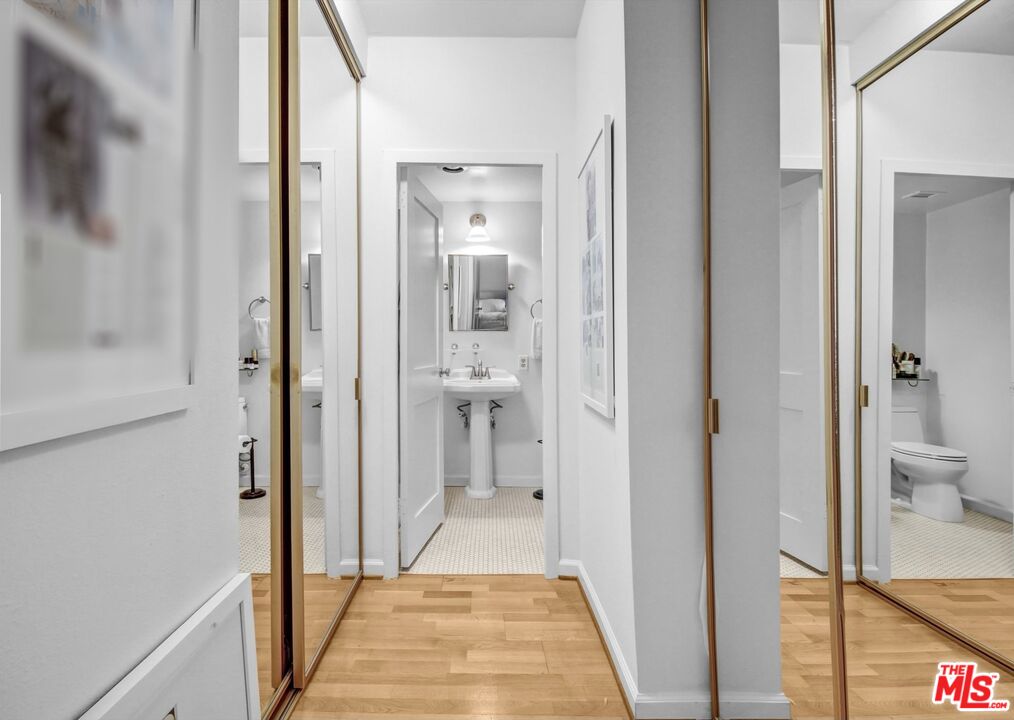 999 N Doheny Dr Unit: 602