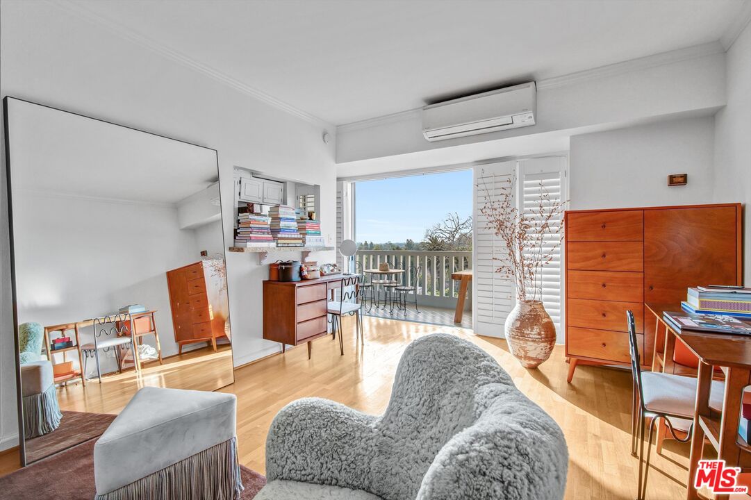 999 N Doheny Dr Unit: 602