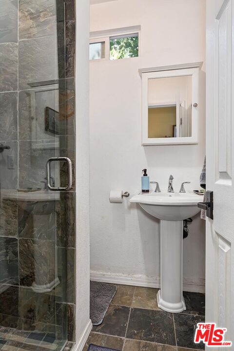 1923 S Crescent Heights Blvd