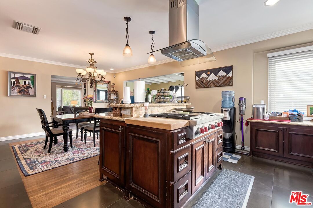 1923 S Crescent Heights Blvd