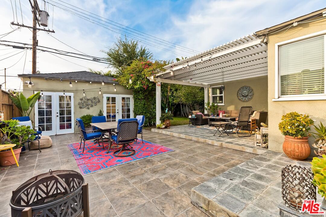 1923 S Crescent Heights Blvd