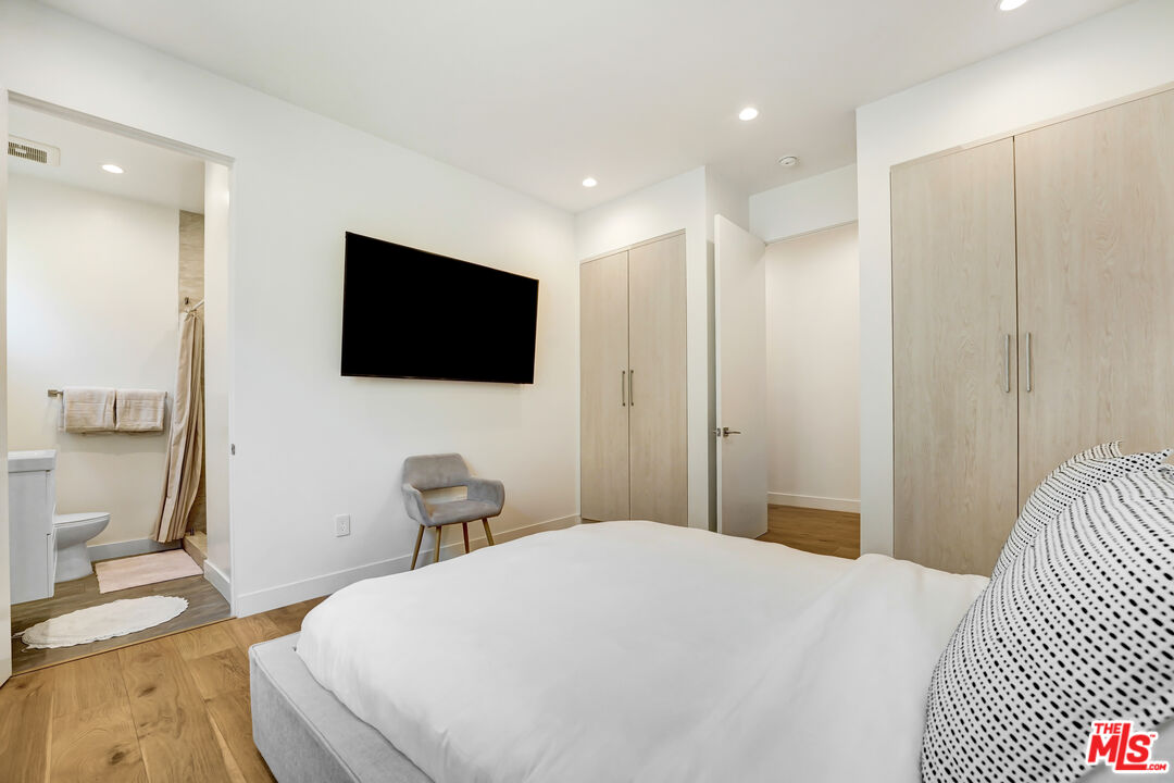 418 N Stanley Ave Unit: 418 1/2