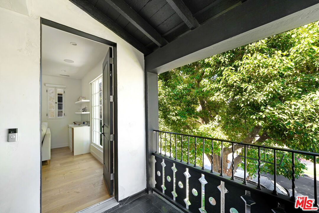 418 N Stanley Ave Unit: 418 1/2