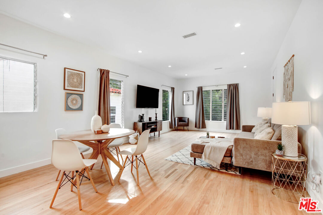 434 N Ogden Dr Unit: 434 1/2