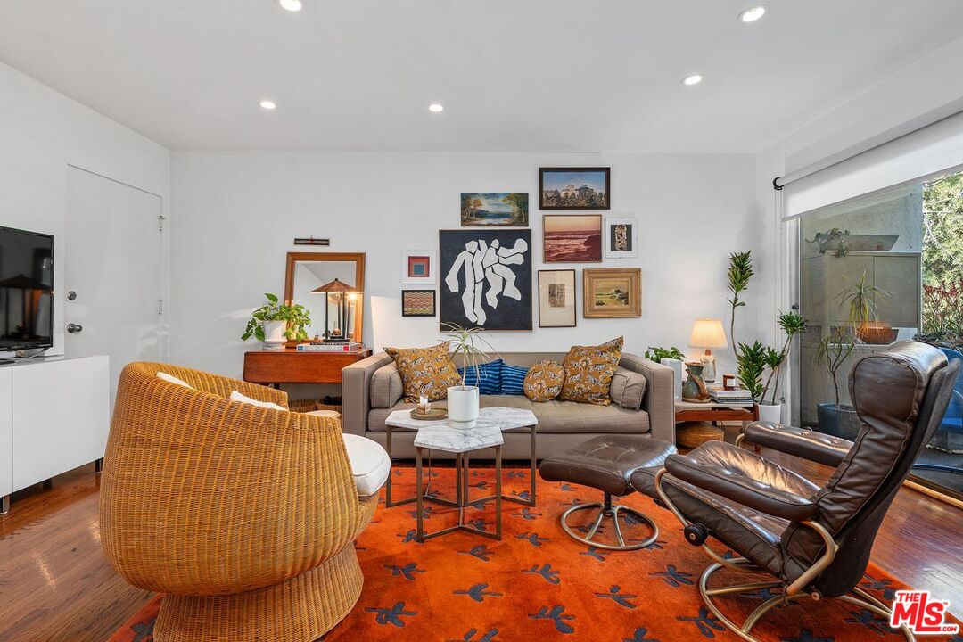 1328 Havenhurst Dr Unit: 207