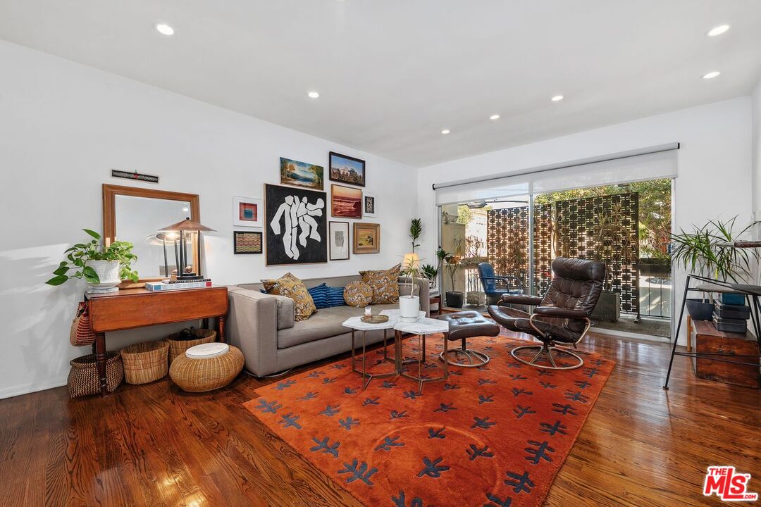 1328 Havenhurst Dr Unit: 207