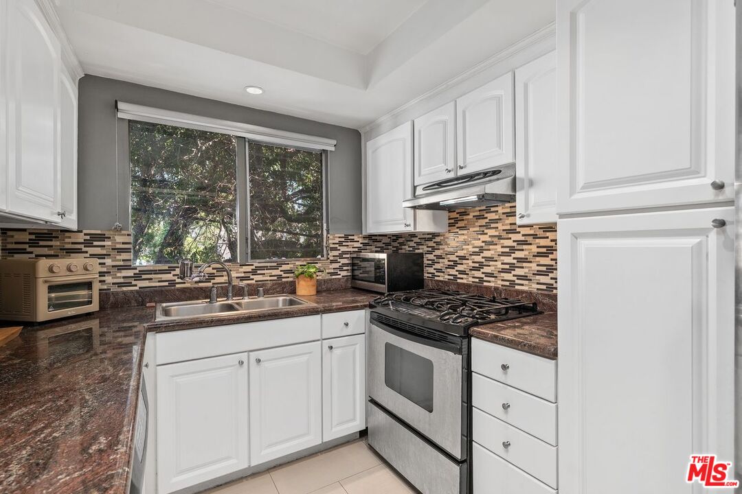 1328 Havenhurst Dr Unit: 207