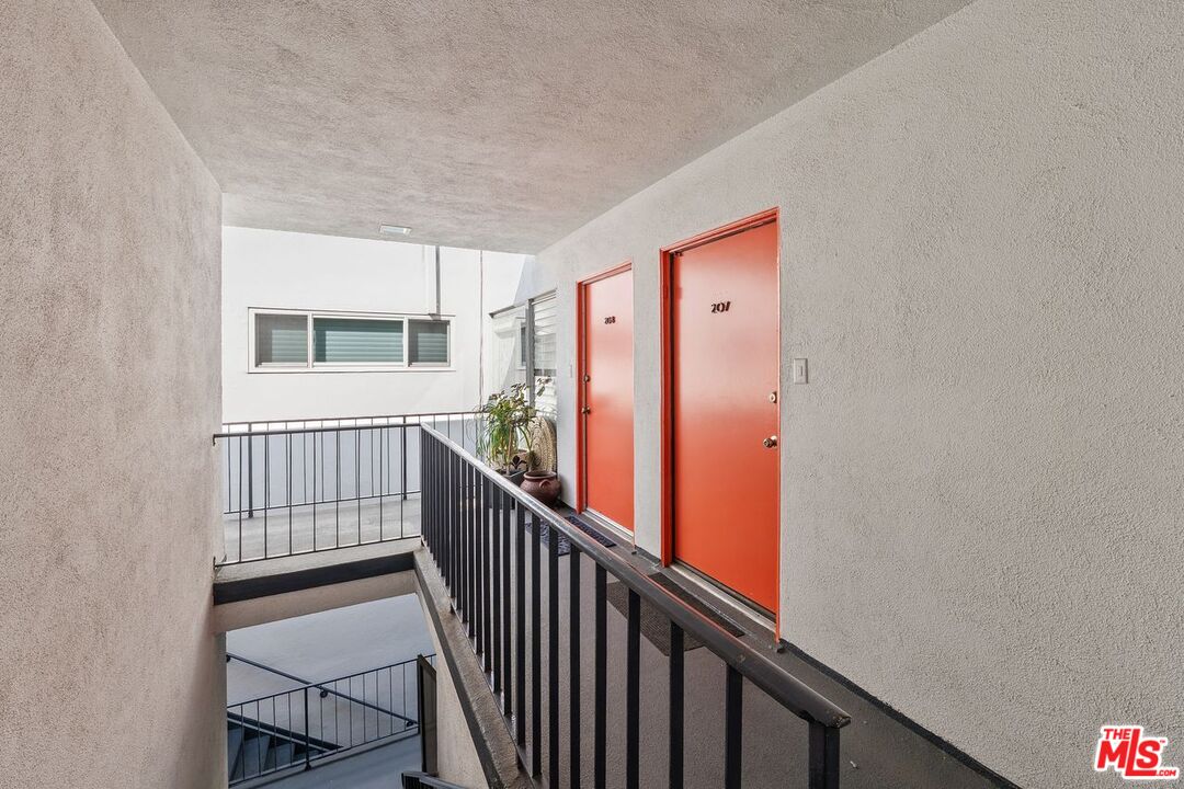 1328 Havenhurst Dr Unit: 207