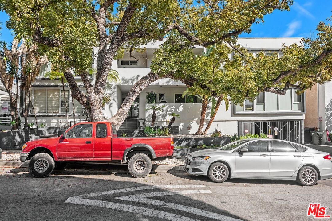 1328 Havenhurst Dr Unit: 207