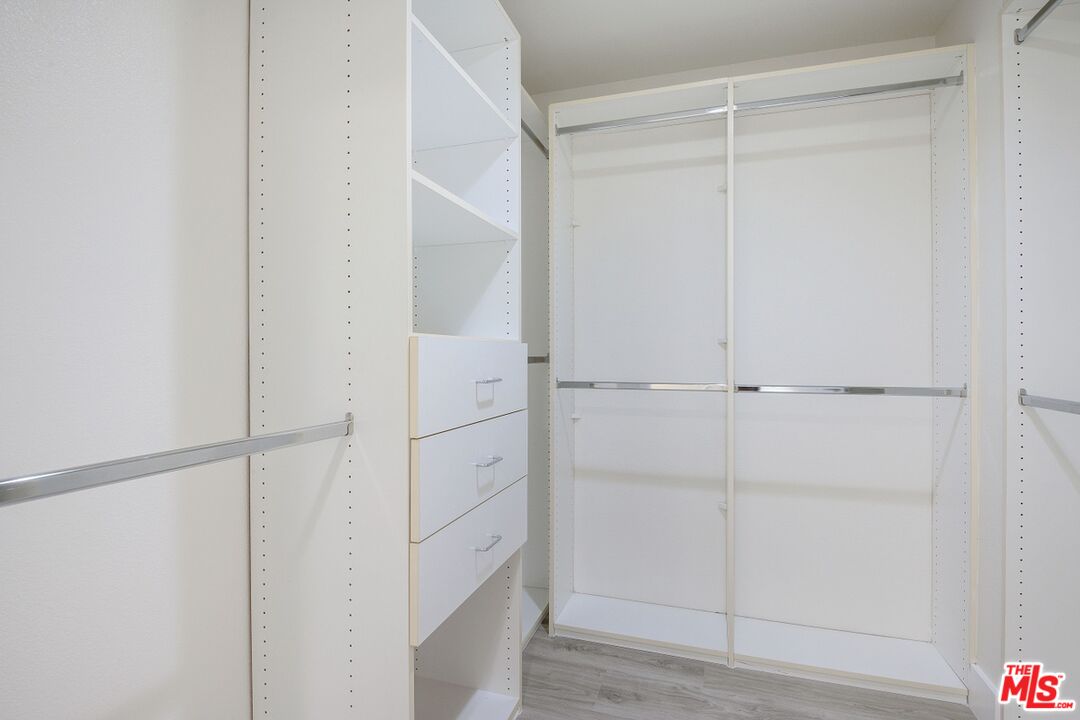 2240 S Beverly Glen Blvd Unit: 102