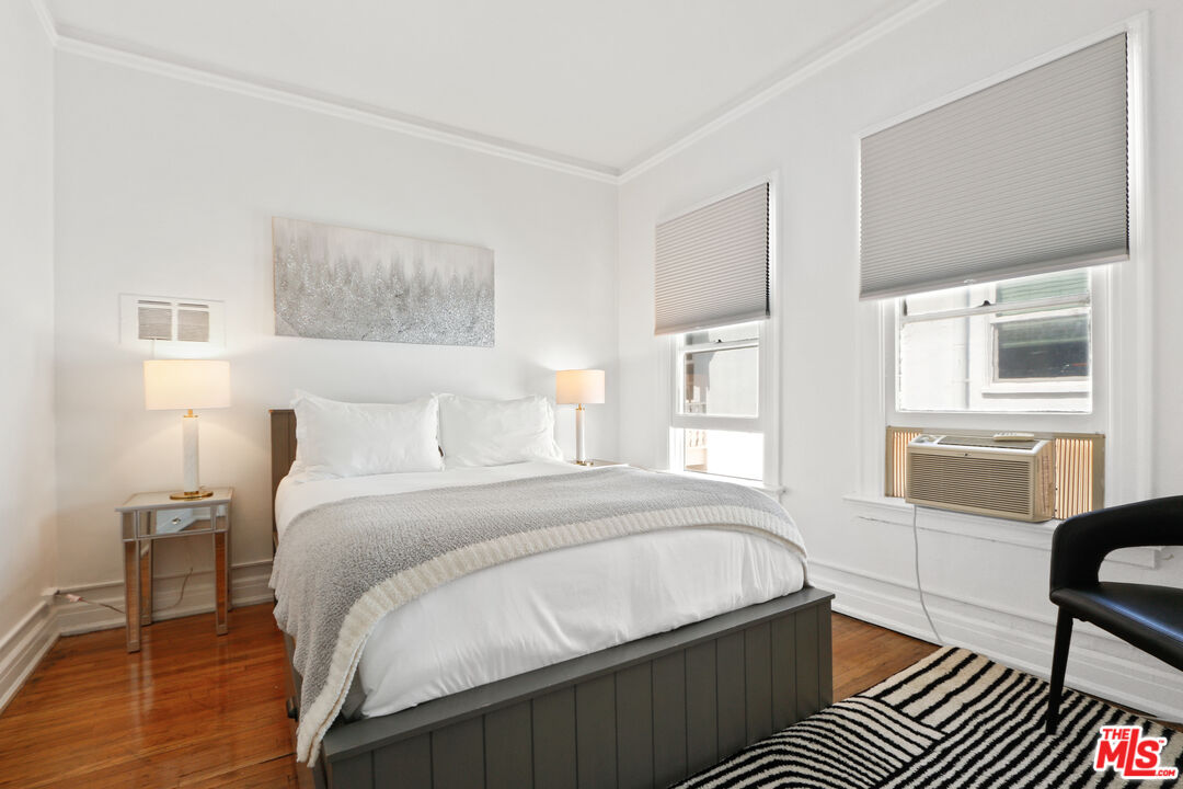 444 N Orange Grove AVE Unit: 444 1/2