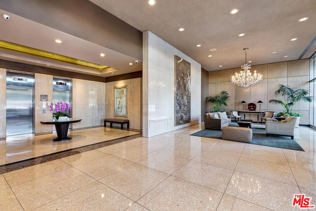 2222 Avenue Of The Stars Unit: 1102