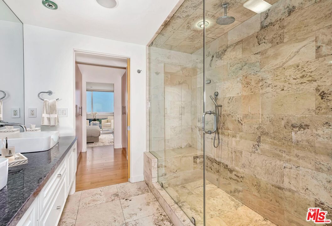 2222 Avenue Of The Stars Unit: 1102