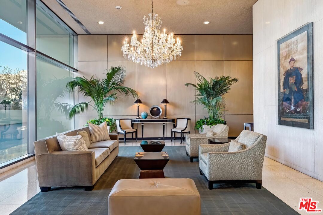 2222 Avenue Of The Stars Unit: 1102