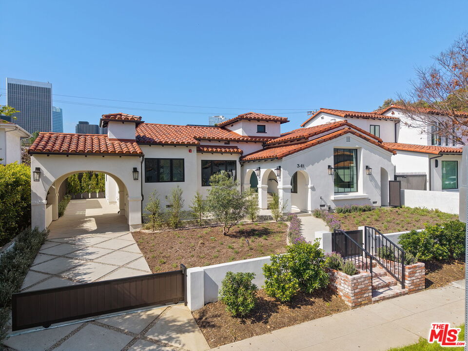 341 S Roxbury Dr