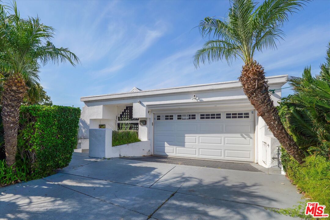 7805 Veragua Dr