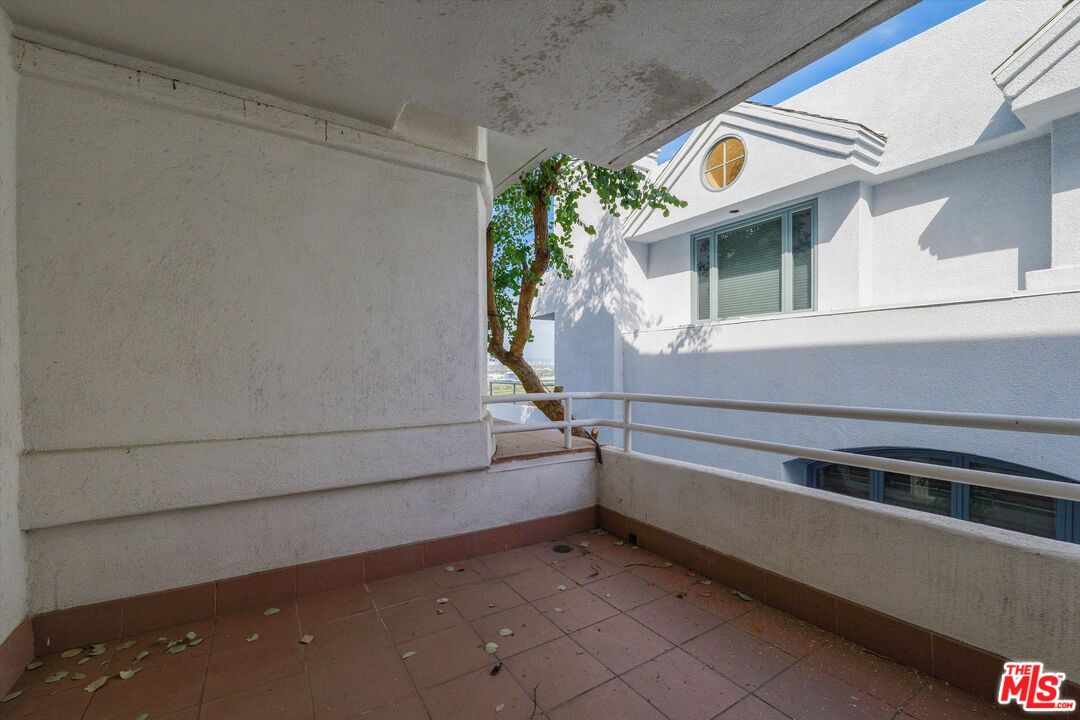 7805 Veragua Dr