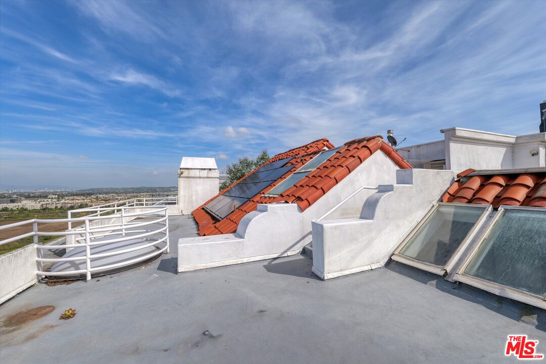 7805 Veragua Dr