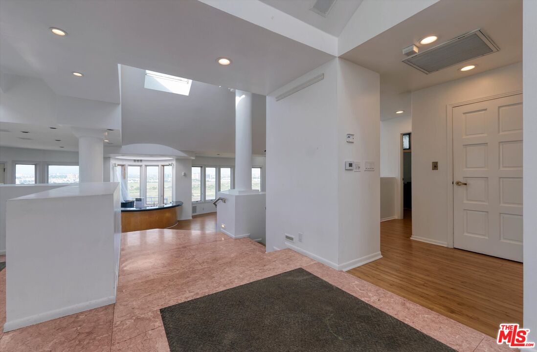 7805 Veragua Dr