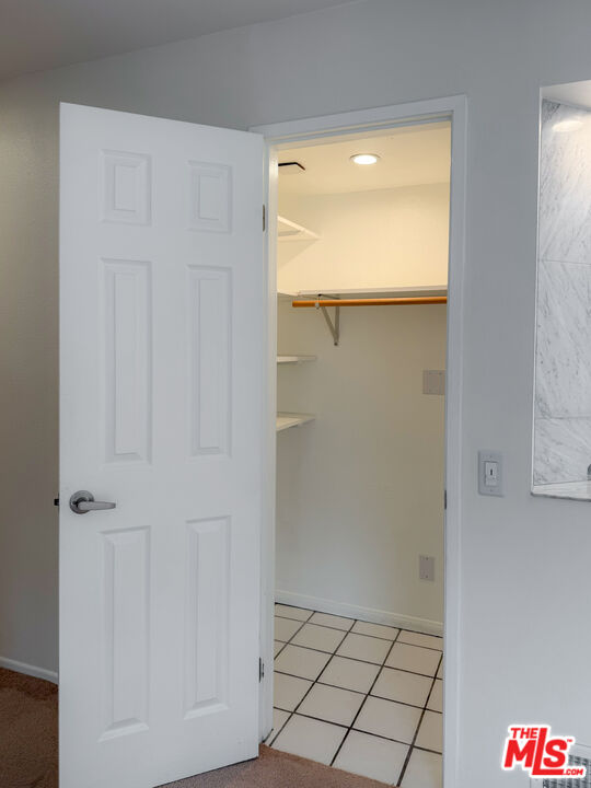 11643 Chandler Blvd Unit: 111