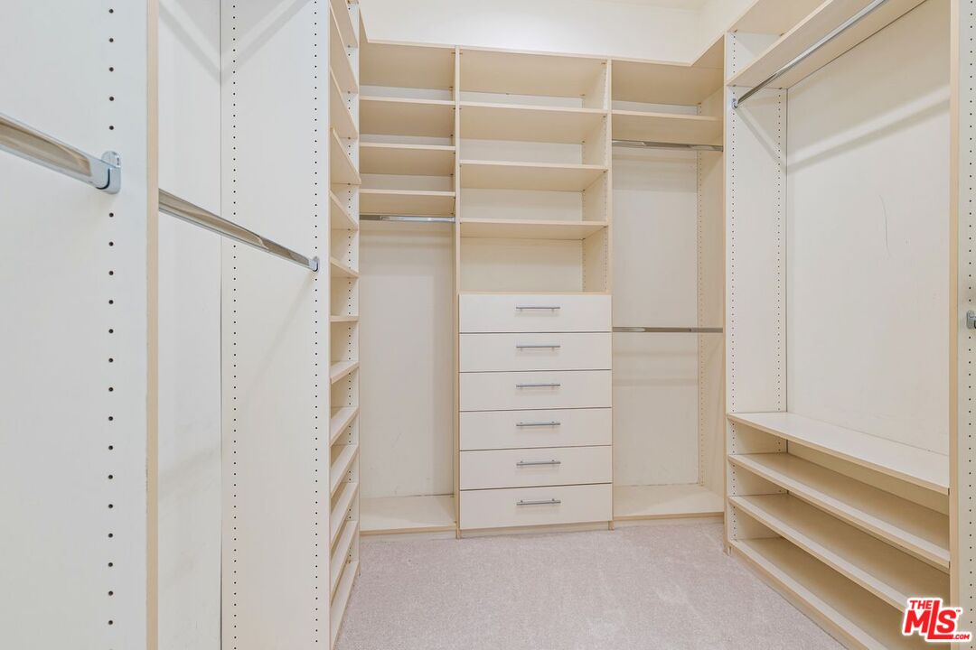 1936 S Shenandoah St Unit: A
