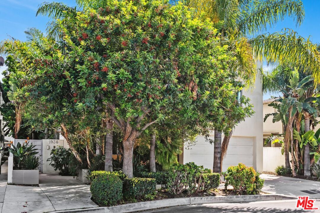 1936 S Shenandoah St Unit: A