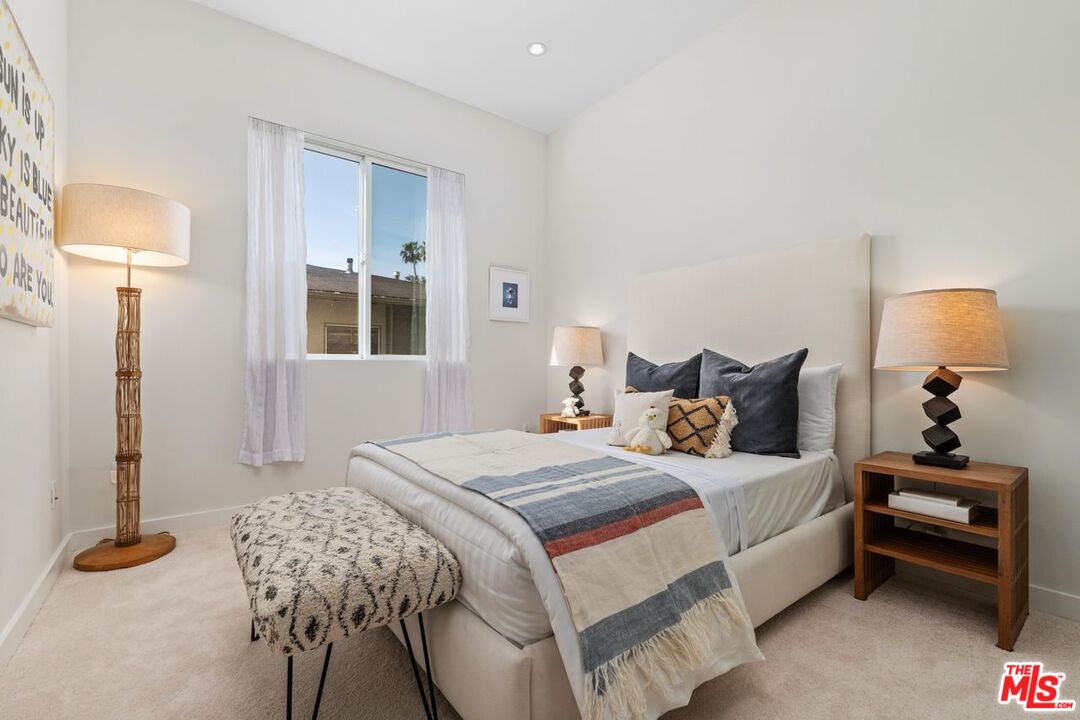 1936 S Shenandoah St Unit: A