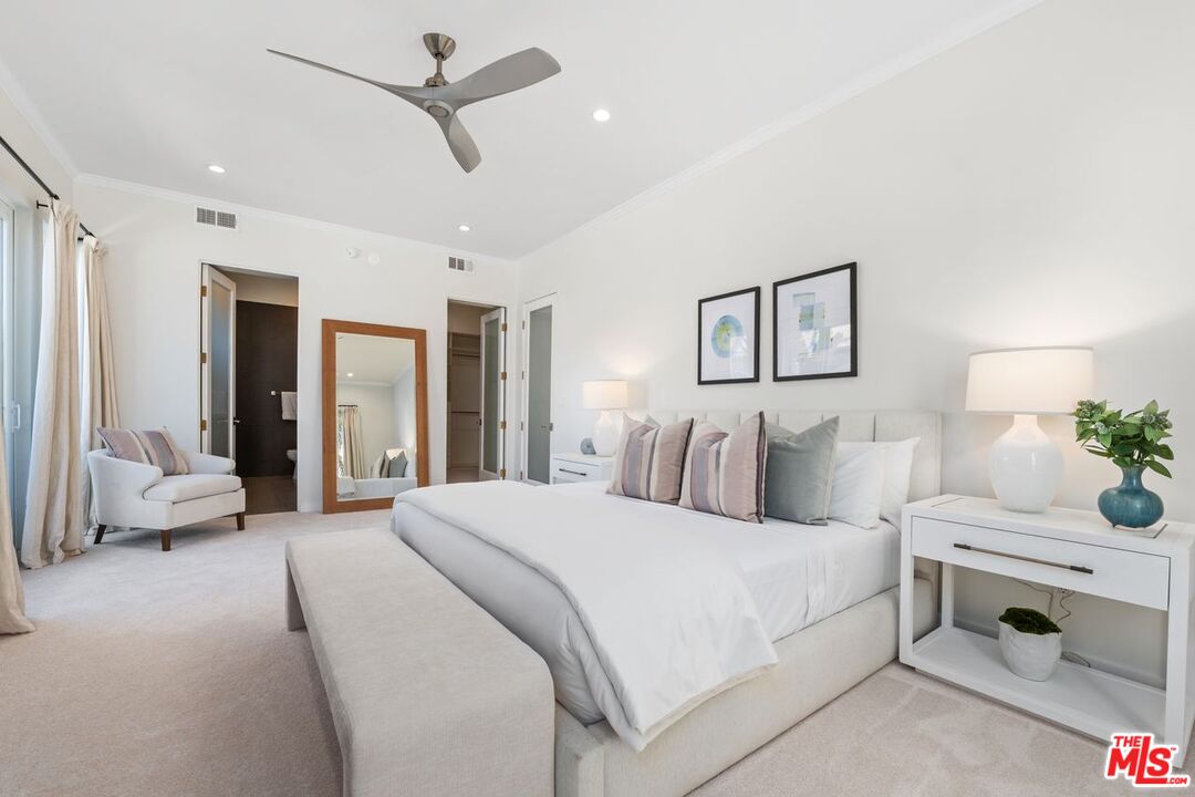 1936 S Shenandoah St Unit: A
