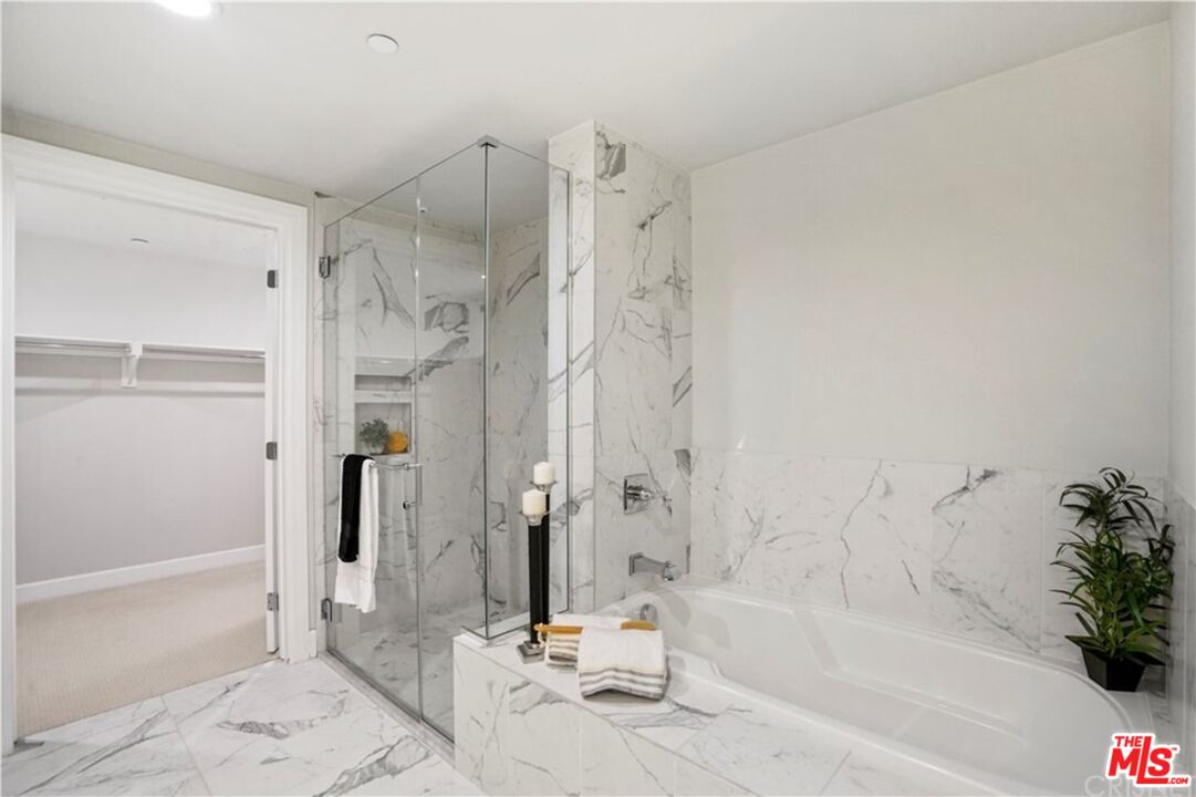 5015 Balboa Blvd Unit: 103