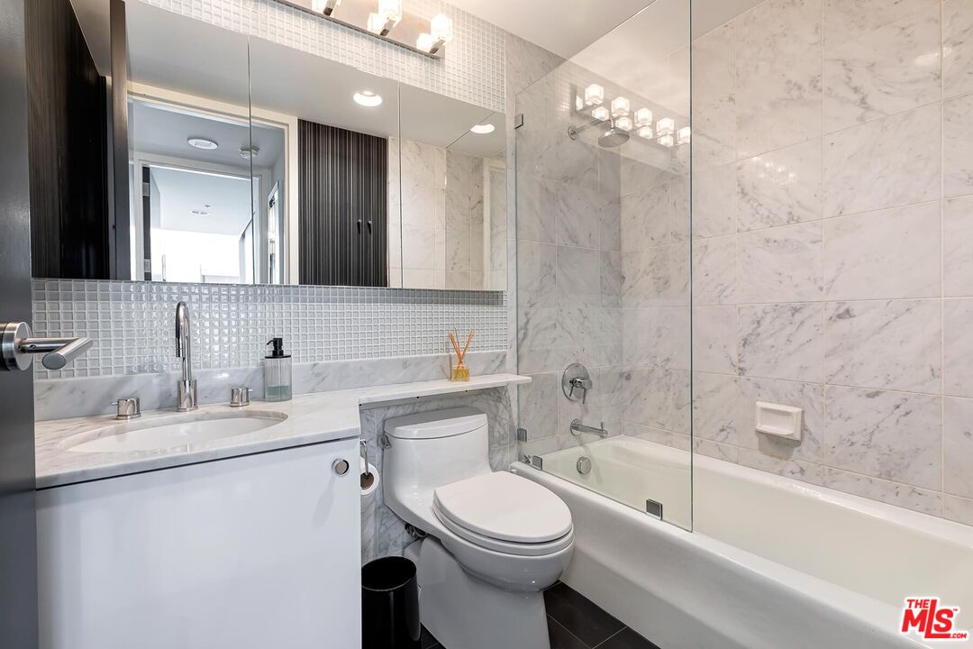 10520 Wilshire Blvd Unit: 1207