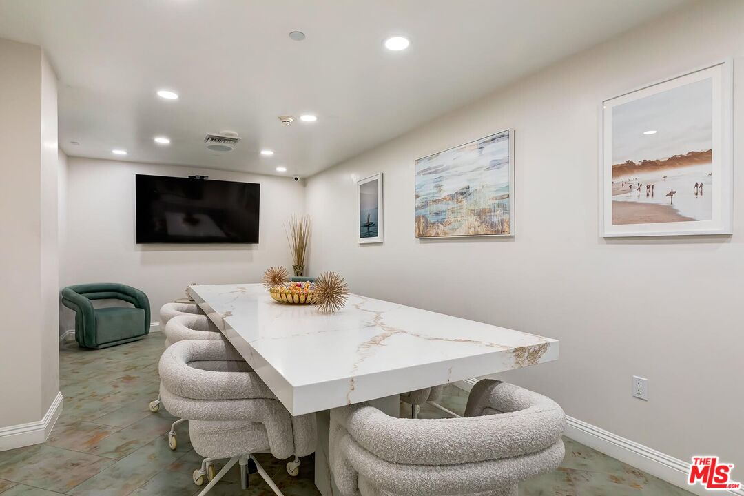 10520 Wilshire Blvd Unit: 1207