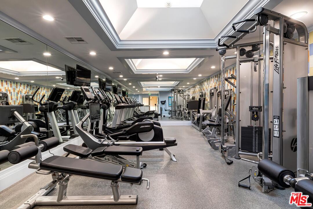 10520 Wilshire Blvd Unit: 1207