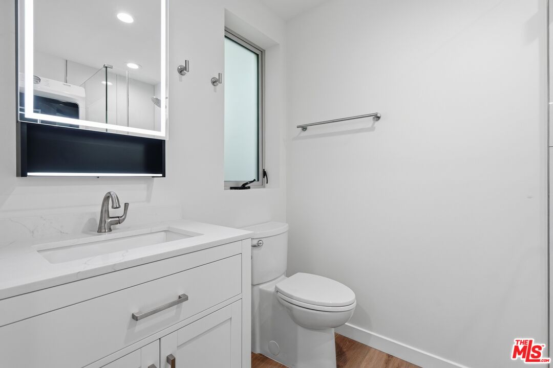 460 La Jolla Unit: 1/2