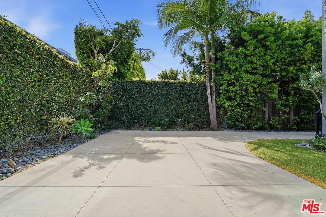 460 La Jolla Unit: 1/2