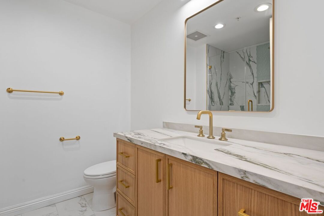 10490 Wilshire Blvd Unit: 1004