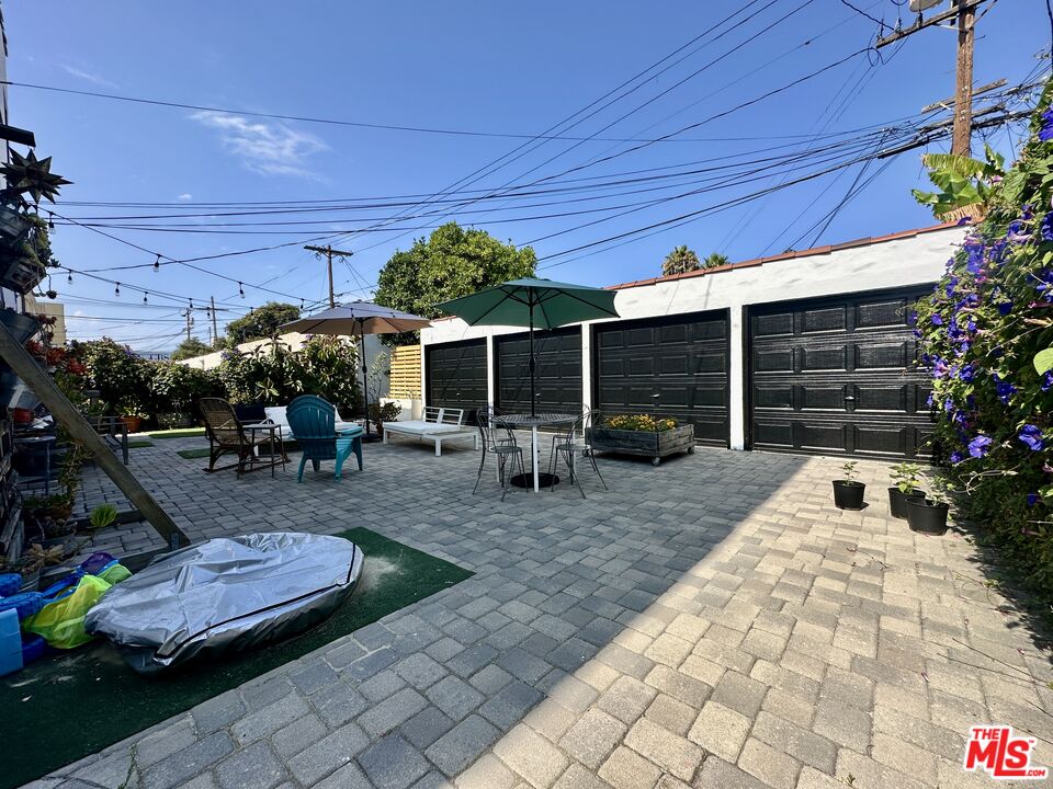 337 N Spaulding Ave