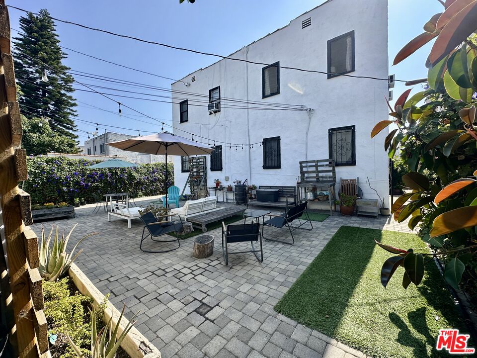 337 N Spaulding Ave