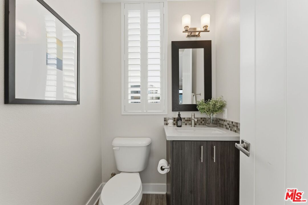 2753 Waverly Dr Unit: 806