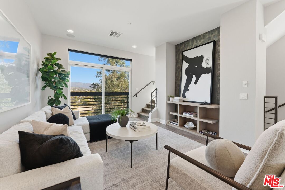 2753 Waverly Dr Unit: 806