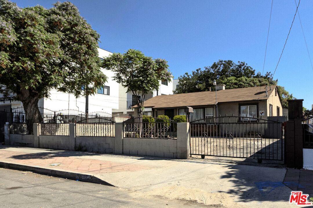 7626 Morella Ave