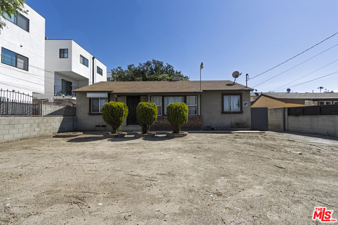 7626 Morella Ave