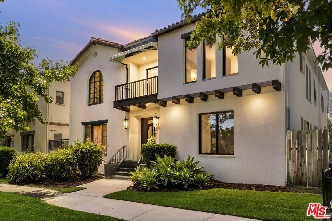 351 N Orange Grove Ave