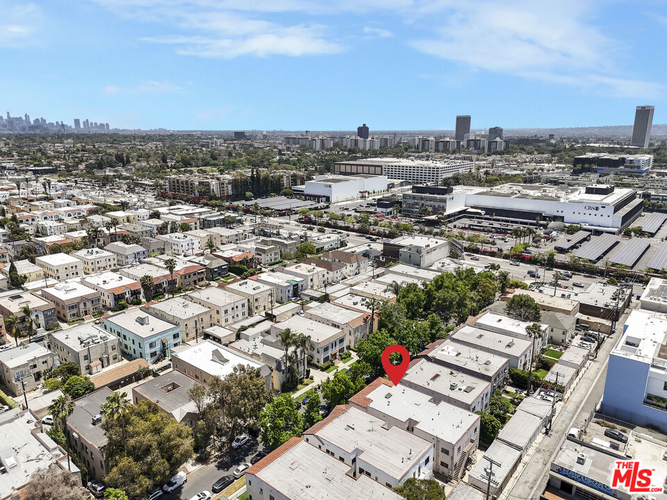 351 N Orange Grove Ave