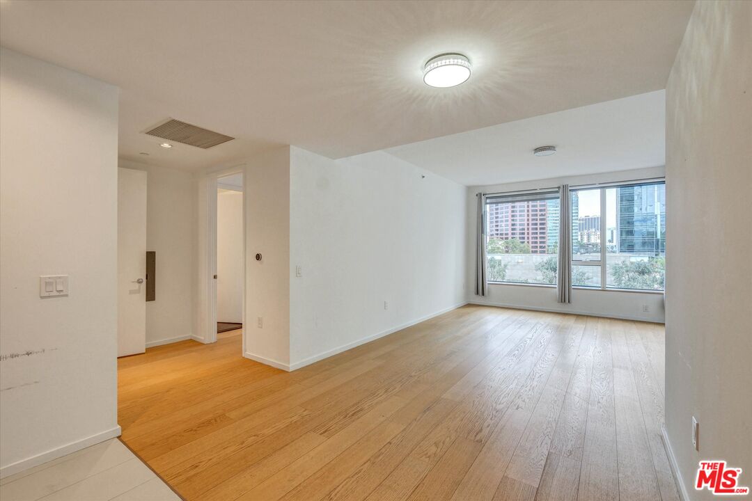 889 Francisco St Unit: 911