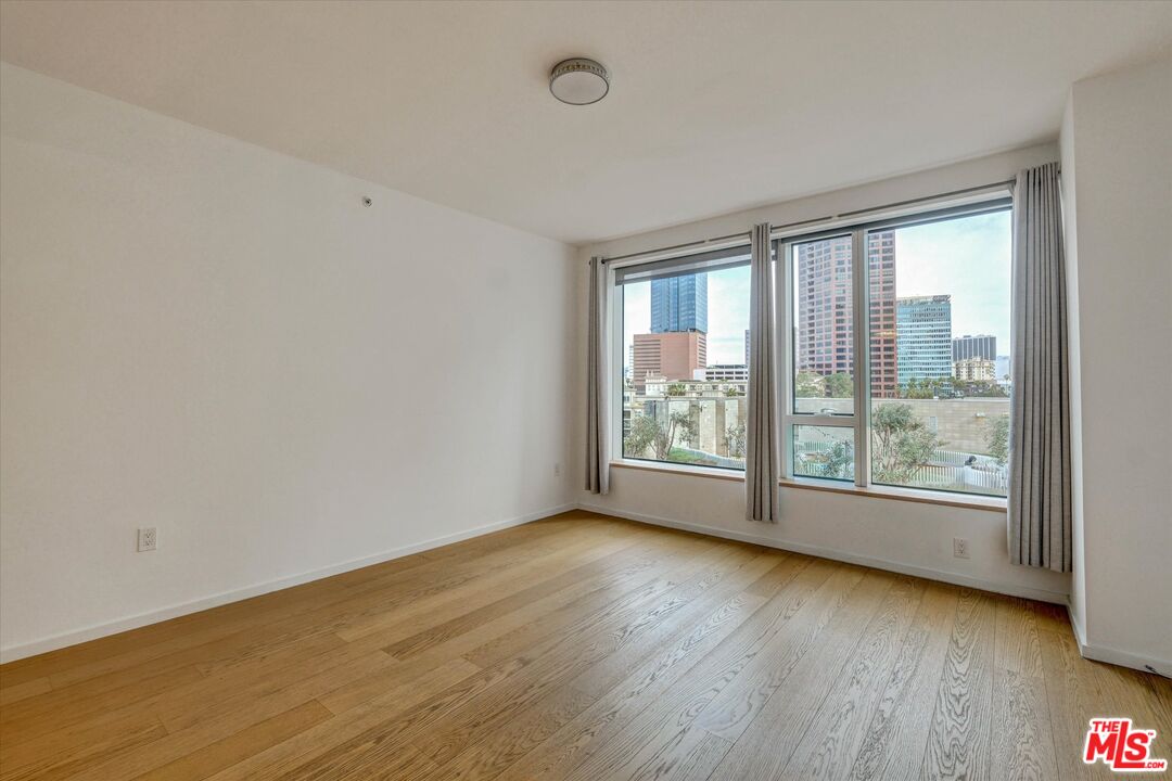 889 Francisco St Unit: 911