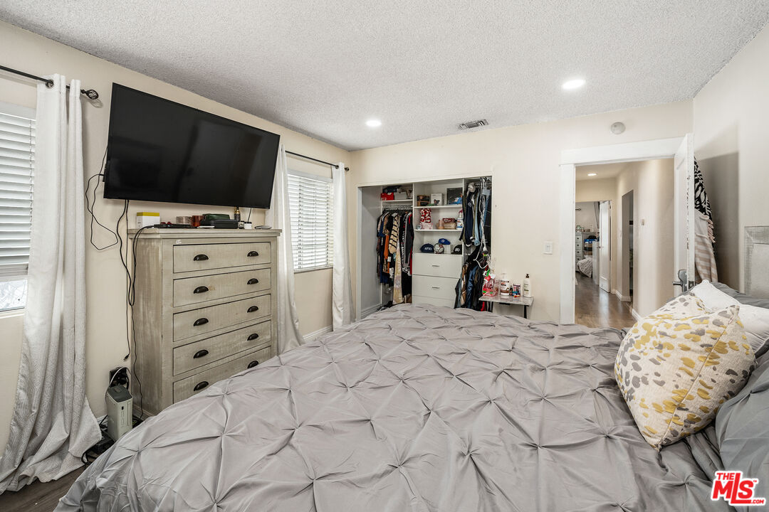 3011 Van Buren Pl